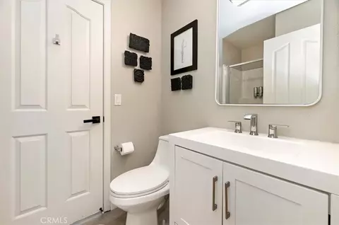 Bath - 45259 Helena Ct, Temecula, CA 92592 photo 1 of 4