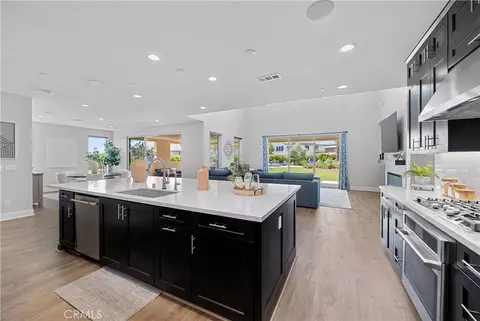 Kitchen - 39707 Larkspur Ter, Temecula, CA 92591 photo 5 of 5