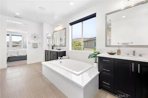 Bath - 39707 Larkspur Ter, Temecula, CA 92591 photo 2 of 6