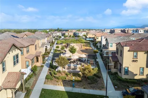 View/Area - 40822 Melrose Dr, Temecula, CA 92591 photo 3 of 4
