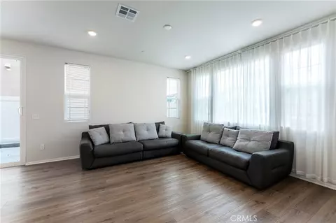 Living - 40822 Melrose Dr, Temecula, CA 92591 photo 2 of 3