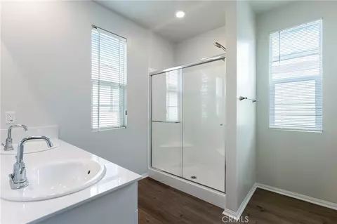 Bath - 40822 Melrose Dr, Temecula, CA 92591 photo 2 of 2