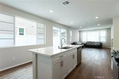 Entry Way - 40822 Melrose Dr, Temecula, CA 92591 photo 3 of 8