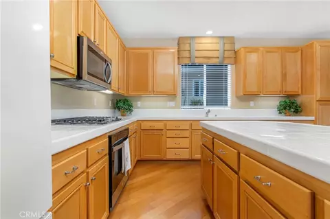 Kitchen - 28321 Hearthside, Menifee, CA 92584 photo 2 of 3