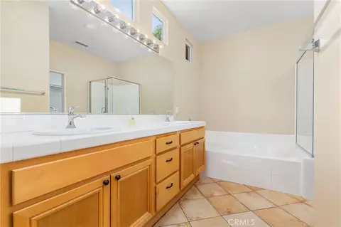 Bath - 28321 Hearthside, Menifee, CA 92584 photo 2 of 4