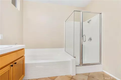 Bath - 28321 Hearthside, Menifee, CA 92584 photo 3 of 4
