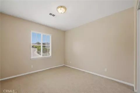 Bedroom - 7444 Sequoia Ln, Highland, CA 92346 photo 2 of 8