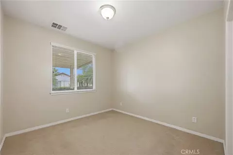 Bedroom - 7444 Sequoia Ln, Highland, CA 92346 photo 6 of 8