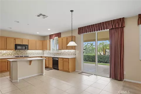 Kitchen - 7444 Sequoia Ln, Highland, CA 92346 photo 1 of 5
