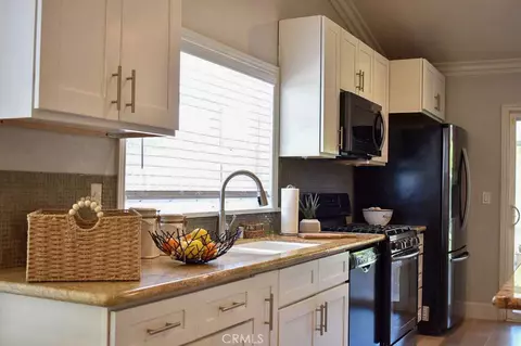 Kitchen - 3373 Vallejo St, Riverside, CA 92503 photo 3 of 3