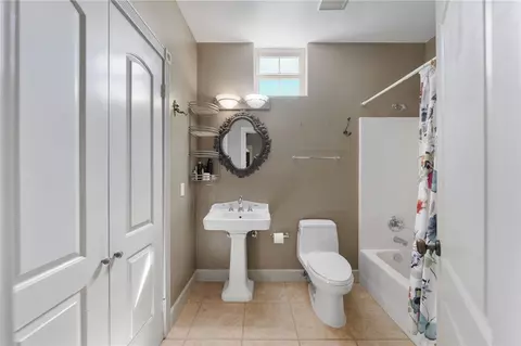 Bath - 45455 Lorenz Ln, Temecula, CA 92590 photo 5 of 5