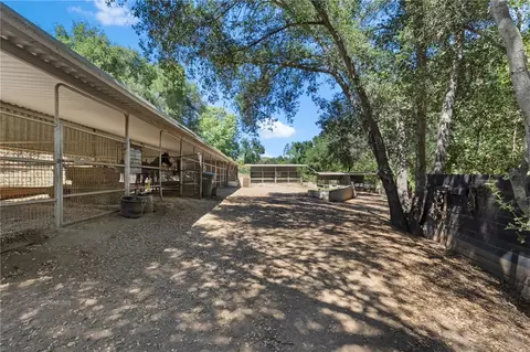Exterior - 45455 Lorenz Ln, Temecula, CA 92590 photo 31 of 33