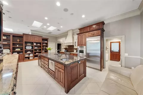 Kitchen - 45455 Lorenz Ln, Temecula, CA 92590 photo 4 of 5