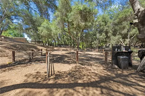 Exterior - 45455 Lorenz Ln, Temecula, CA 92590 photo 28 of 33