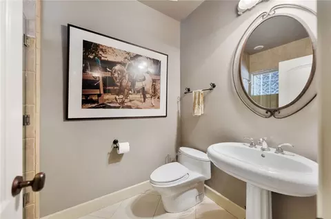 Bath - 45455 Lorenz Ln, Temecula, CA 92590 photo 1 of 5