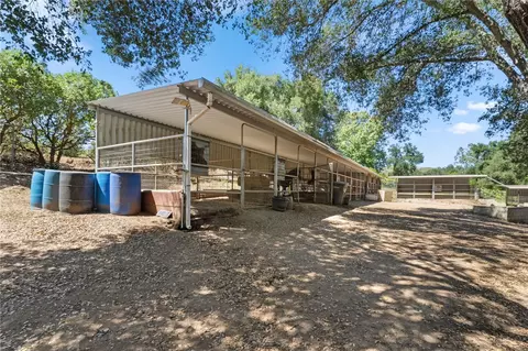 Exterior - 45455 Lorenz Ln, Temecula, CA 92590 photo 30 of 33