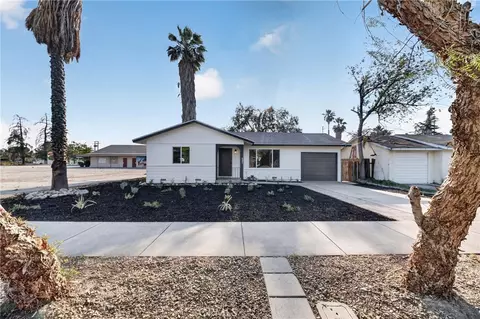 531 S Thompson St, Hemet, CA 92543