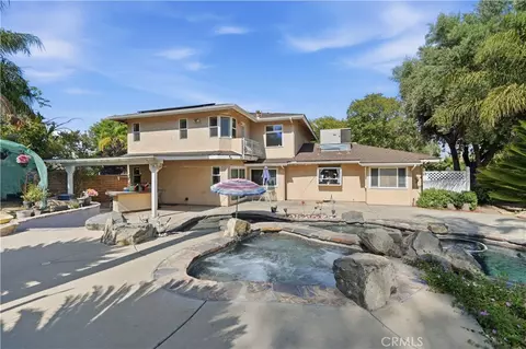 Exterior - 41215 Crest Dr, Hemet, CA 92544 photo 2 of 13