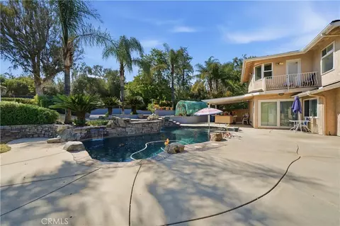 Exterior - 41215 Crest Dr, Hemet, CA 92544 photo 3 of 13