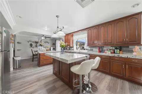 Kitchen - 41215 Crest Dr, Hemet, CA 92544 photo 2 of 2