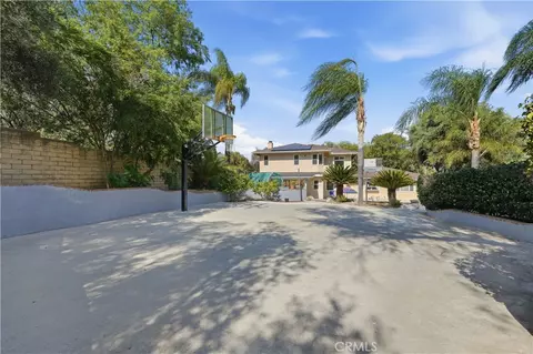 Exterior - 41215 Crest Dr, Hemet, CA 92544 photo 8 of 13