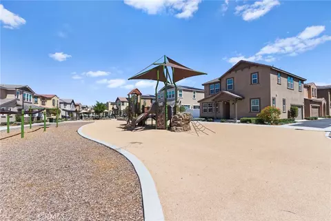 Exterior - 40775 Melrose Dr, Temecula, CA 92591 photo 10 of 14