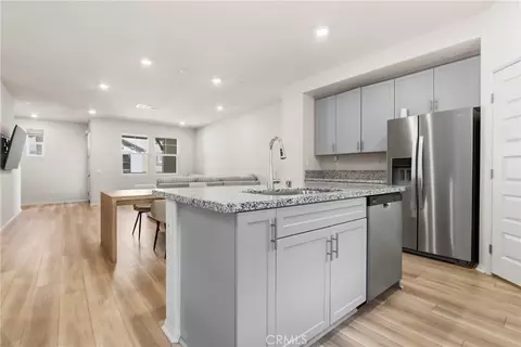 Kitchen - 40775 Melrose Dr, Temecula, CA 92591 photo 2 of 3