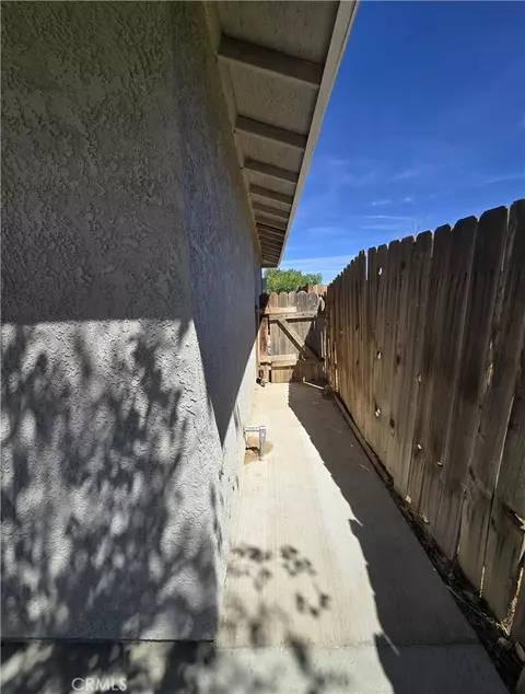 Exterior - 22909 Eyota, Apple Valley, CA 92308 photo 3 of 5