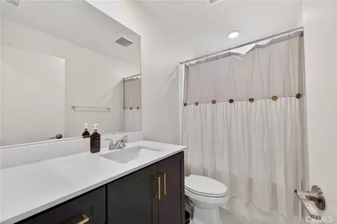 Bath - 35177 Rangpur Ln, Fallbrook, CA 92028 photo 4 of 5