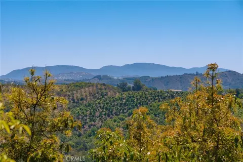 3738 Camaron Rd, Temecula, CA 92590 photo 2
