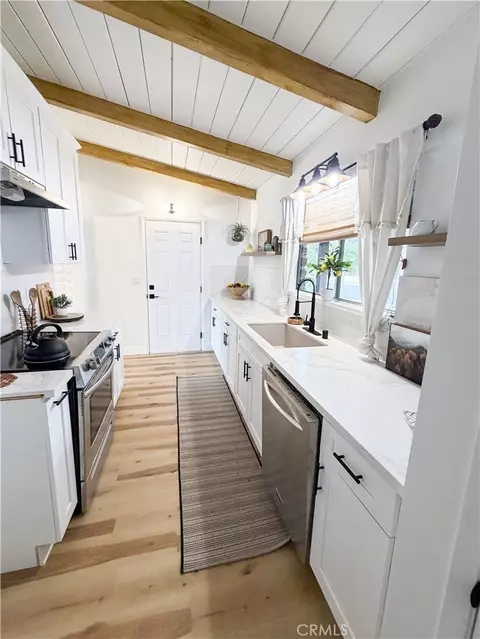 Kitchen - 3252 Via Altamira, Fallbrook, CA 92028 photo 1 of 2
