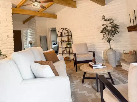 Living - 3252 Via Altamira, Fallbrook, CA 92028 photo 4 of 5