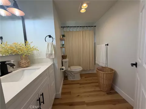 Bath - 3252 Via Altamira, Fallbrook, CA 92028 photo 2 of 3