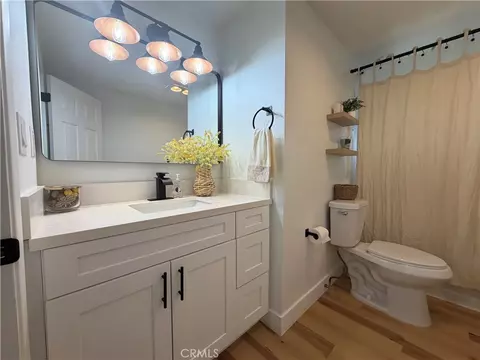 Bath - 3252 Via Altamira, Fallbrook, CA 92028 photo 3 of 3