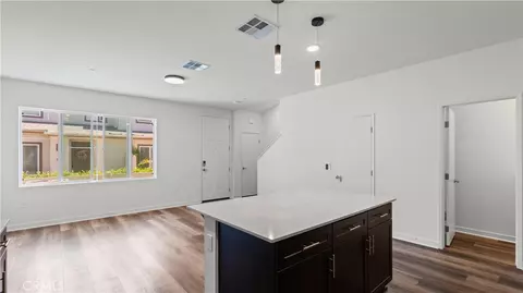 Entry Way - 35172 Grove Trl, Fallbrook, CA 92028 photo 3 of 7