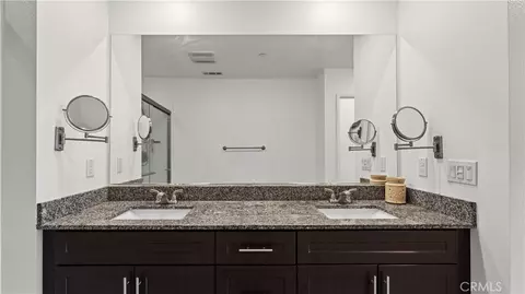 Bath - 35172 Grove Trl, Fallbrook, CA 92028 photo 2 of 3