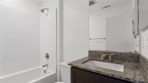 Bath - 35172 Grove Trl, Fallbrook, CA 92028 photo 1 of 3