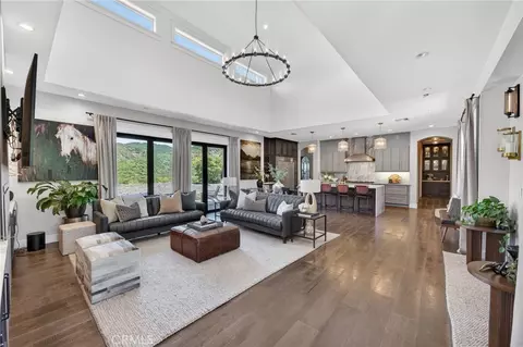 Living - 43843 Mountain Run, Temecula, CA 92590 photo 2 of 5