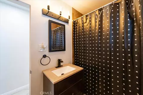 Bath - 1354 S Maple, Escondido, CA 92025 photo 2 of 4