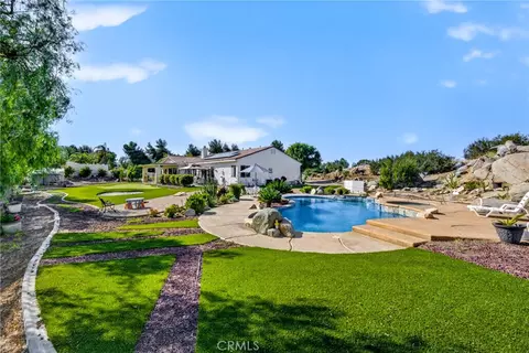 Exterior - 17639 Big Sky Cir, Perris, CA 92570 photo 13 of 17