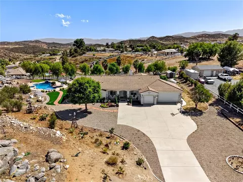 View/Area - 17639 Big Sky Cir, Perris, CA 92570 photo 6 of 7