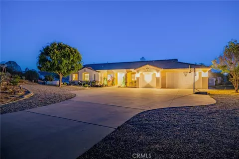 Exterior - 17639 Big Sky Cir, Perris, CA 92570 photo 17 of 17