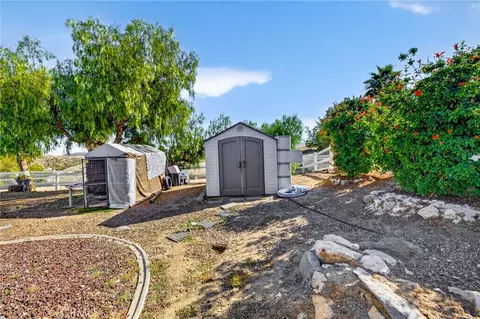Exterior - 17639 Big Sky Cir, Perris, CA 92570 photo 9 of 17