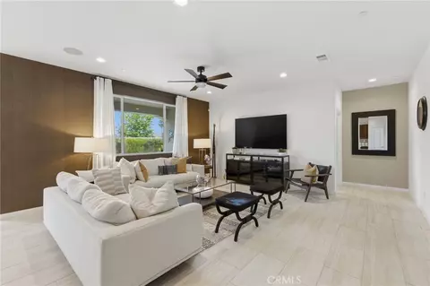 Living - 29743 Laurel Ct, Menifee, CA 92584 photo 1 of 1