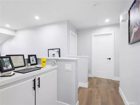 Entry Way - 31422 Heitz, Temecula, CA 92591 photo 7 of 8