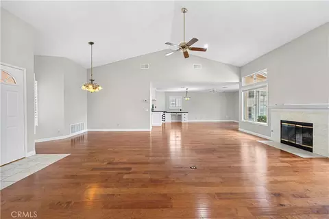 Living - 2573 Maple Dr, Hemet, CA 92545 photo 7 of 11