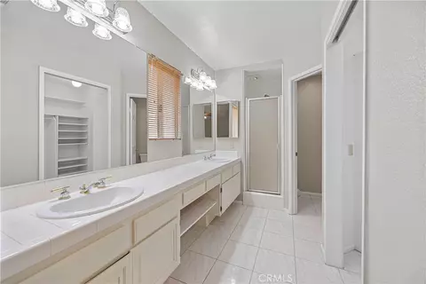 Bath - 2573 Maple Dr, Hemet, CA 92545 photo 1 of 2