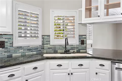 Kitchen - 2573 Maple Dr, Hemet, CA 92545 photo 3 of 3