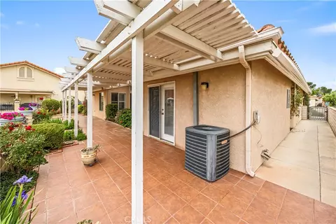 Exterior - 2573 Maple Dr, Hemet, CA 92545 photo 9 of 11