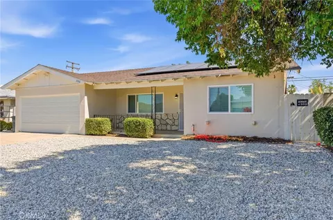 780 Shellie Ln, Hemet, CA 92543